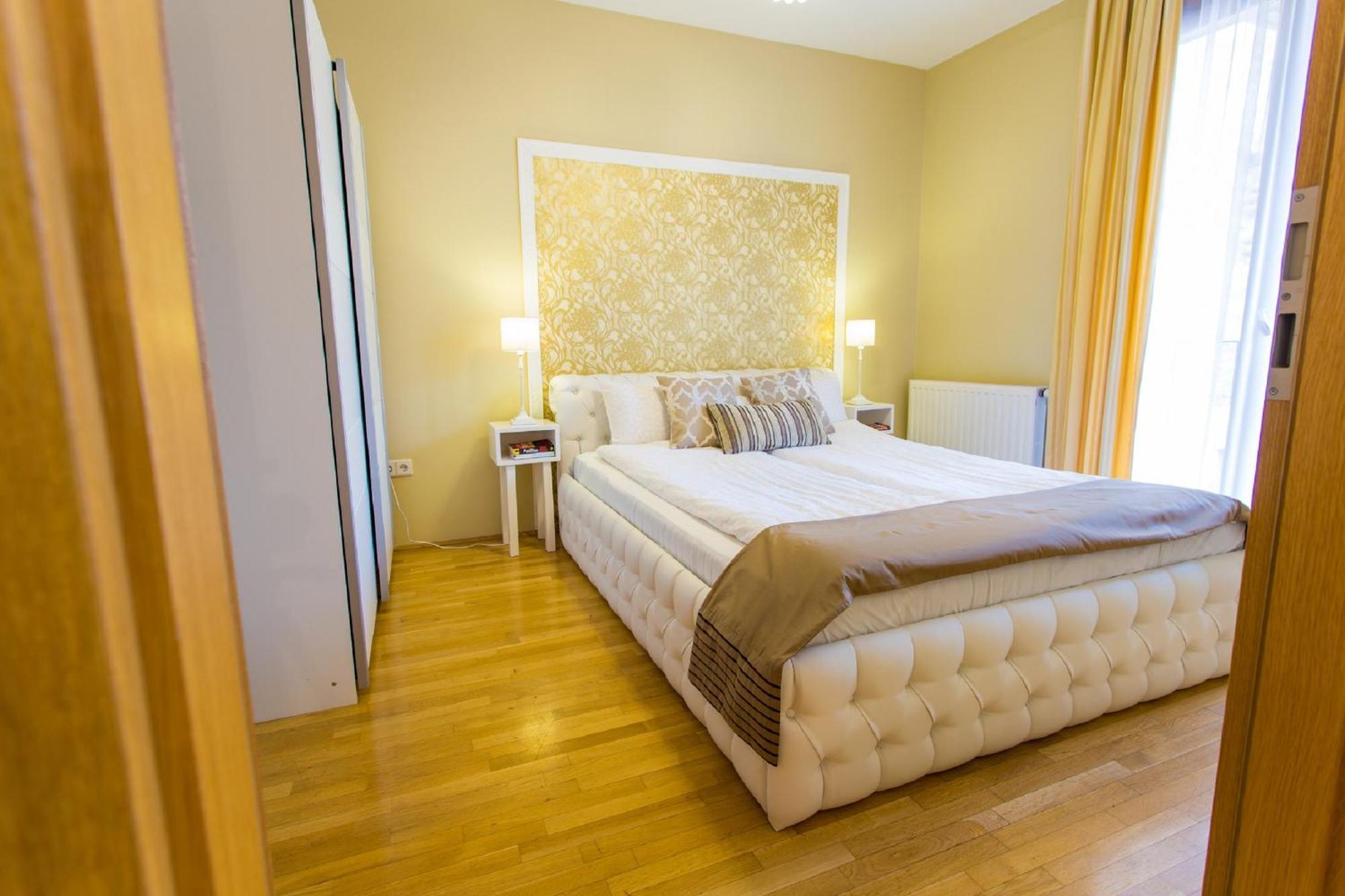 Colours Apartments Superior With Free Parking Budapest Exterior photo